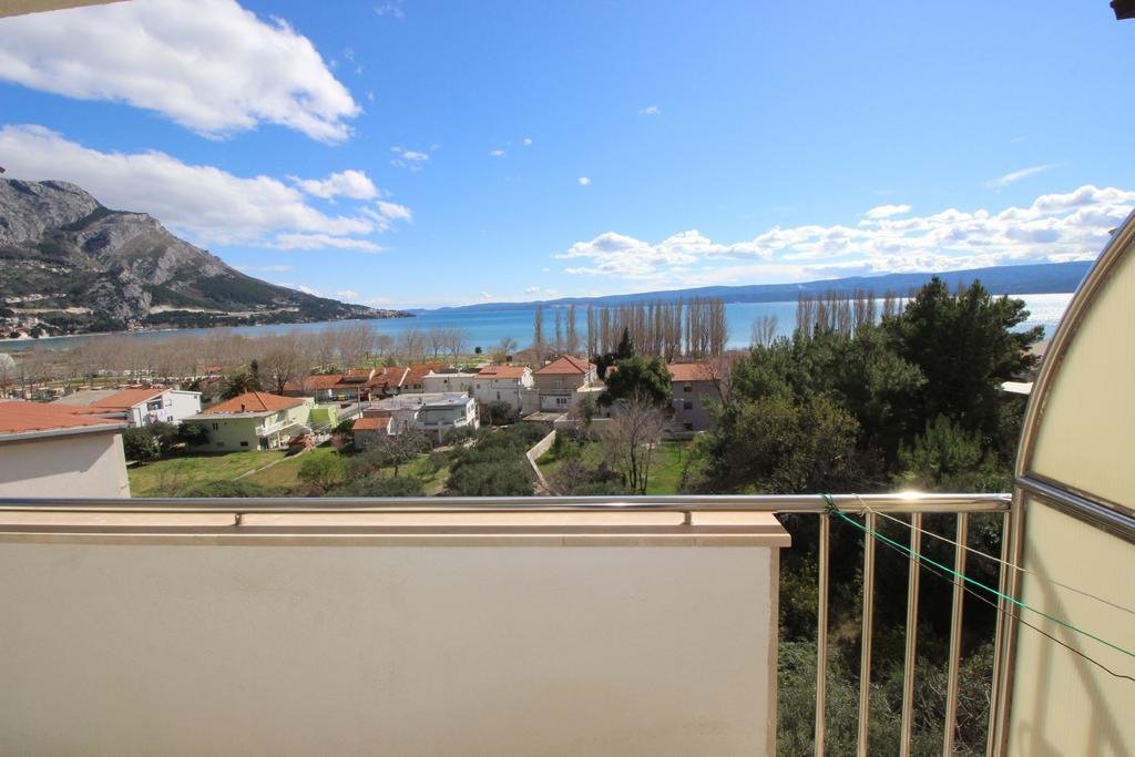 Apartments Ivka Omiš Esterno foto