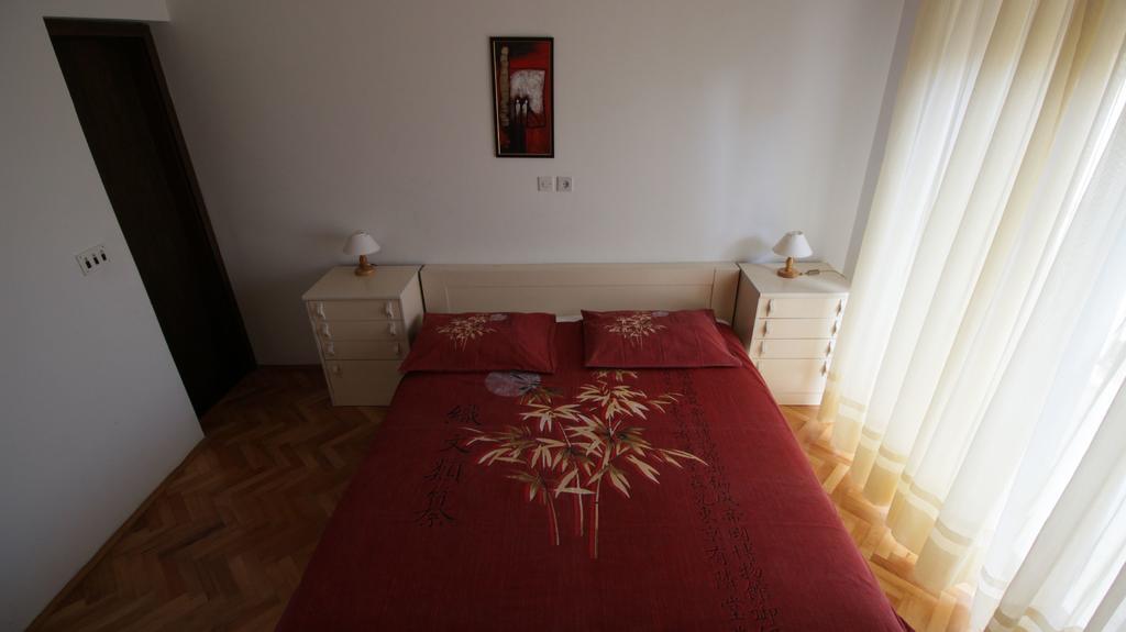 Apartments Ivka Omiš Esterno foto