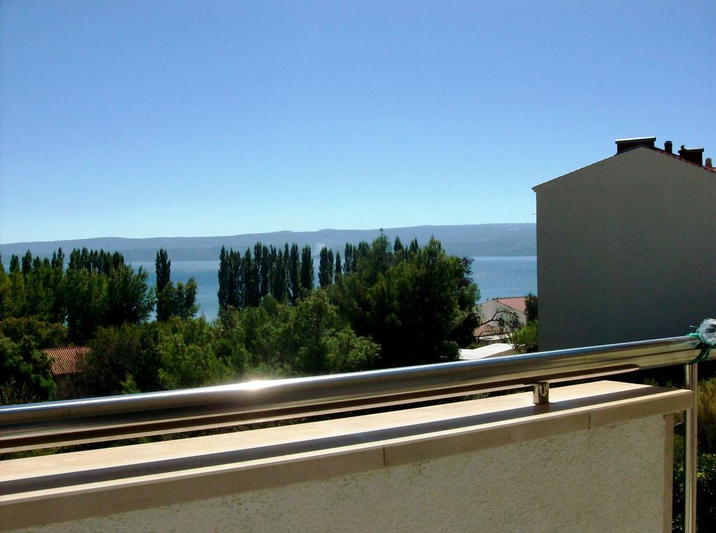 Apartments Ivka Omiš Esterno foto